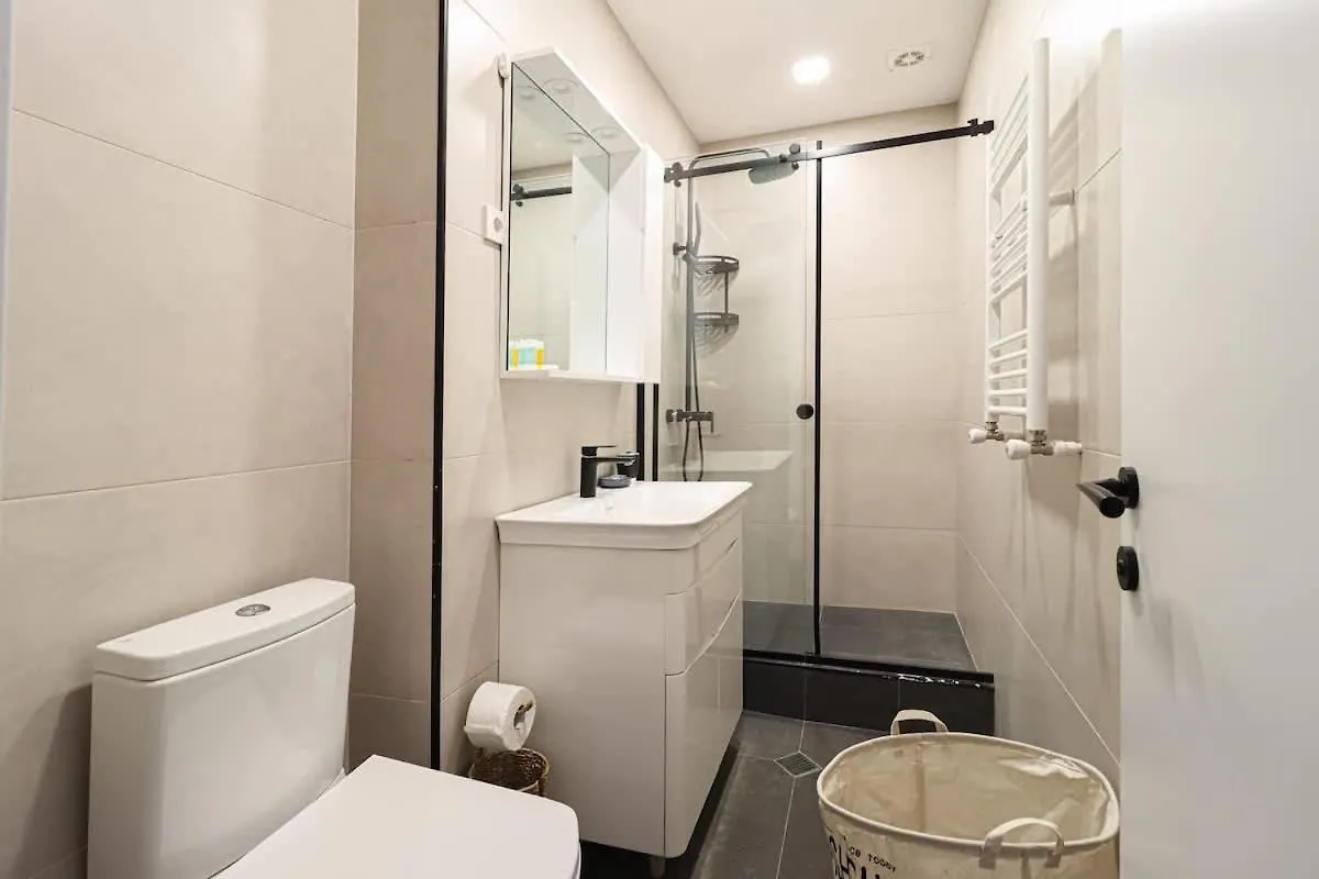 Lägenhet Cozy 1Br Apt Near Vake Park - By Wehost Tbilisi Georgien