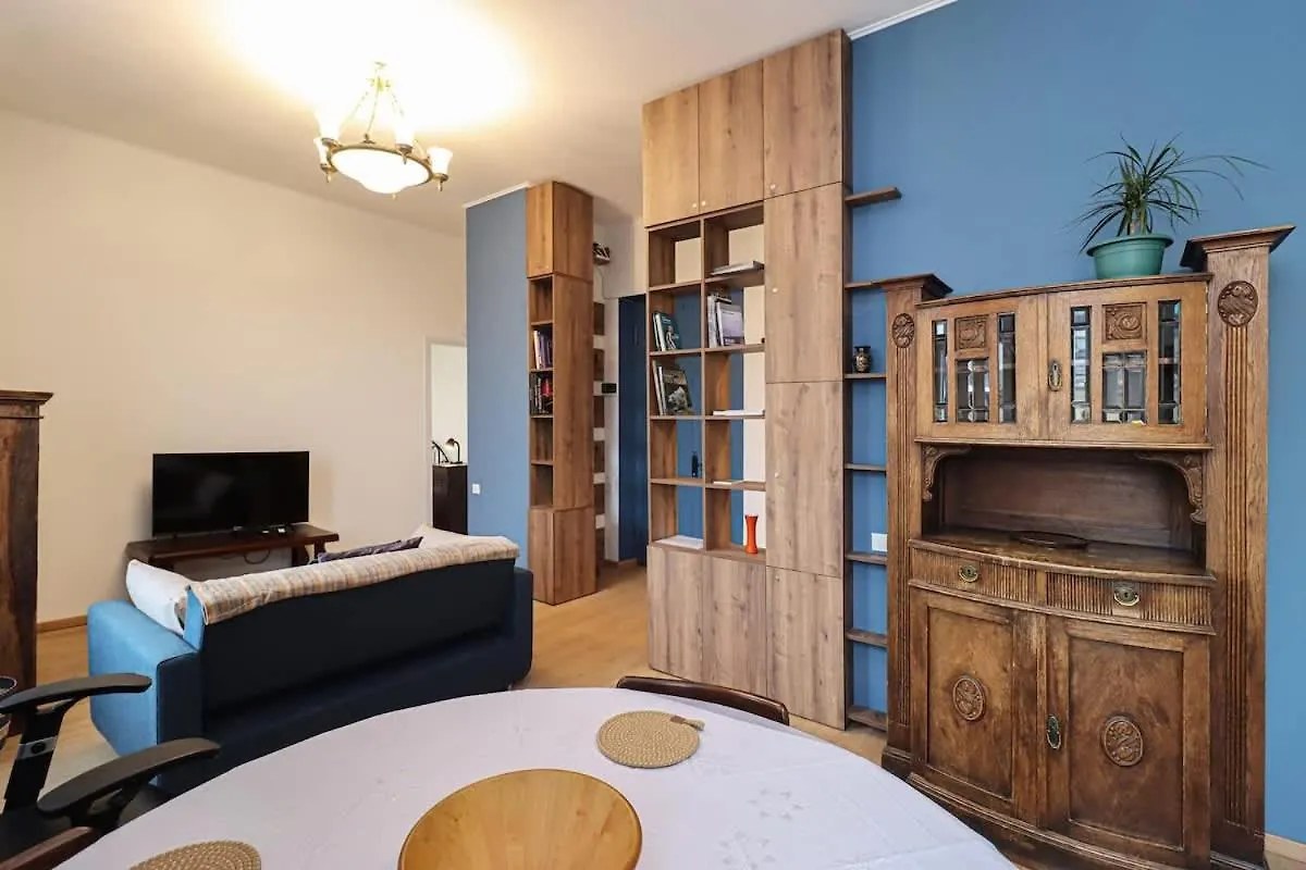 Апартаменты Cozy 1Br Apt Near Vake Park - By Wehost Тбилиси