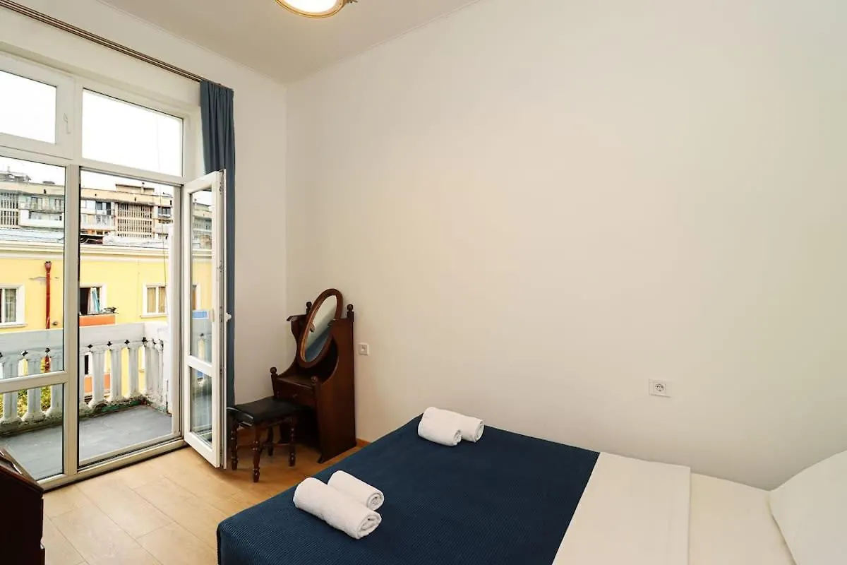 Cozy 1Br Apt Near Vake Park - By Wehost Тбилиси Апартаменты
