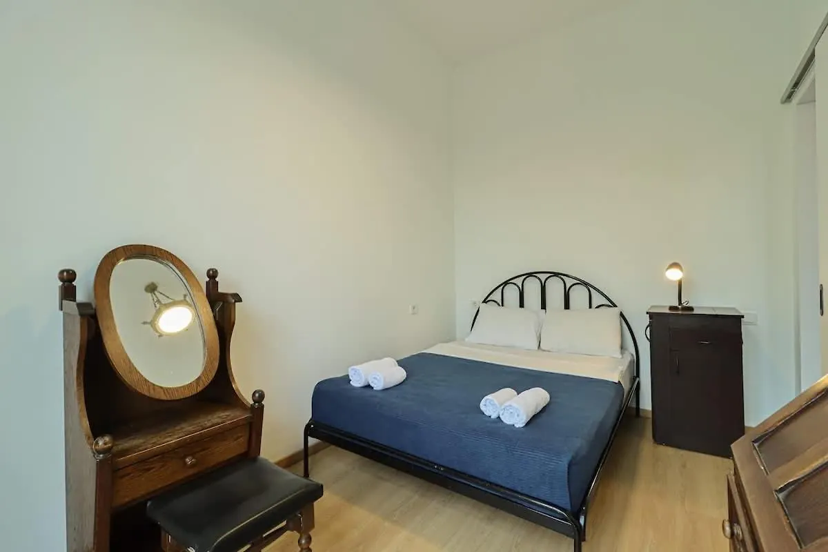 Апартаменты Cozy 1Br Apt Near Vake Park - By Wehost Тбилиси